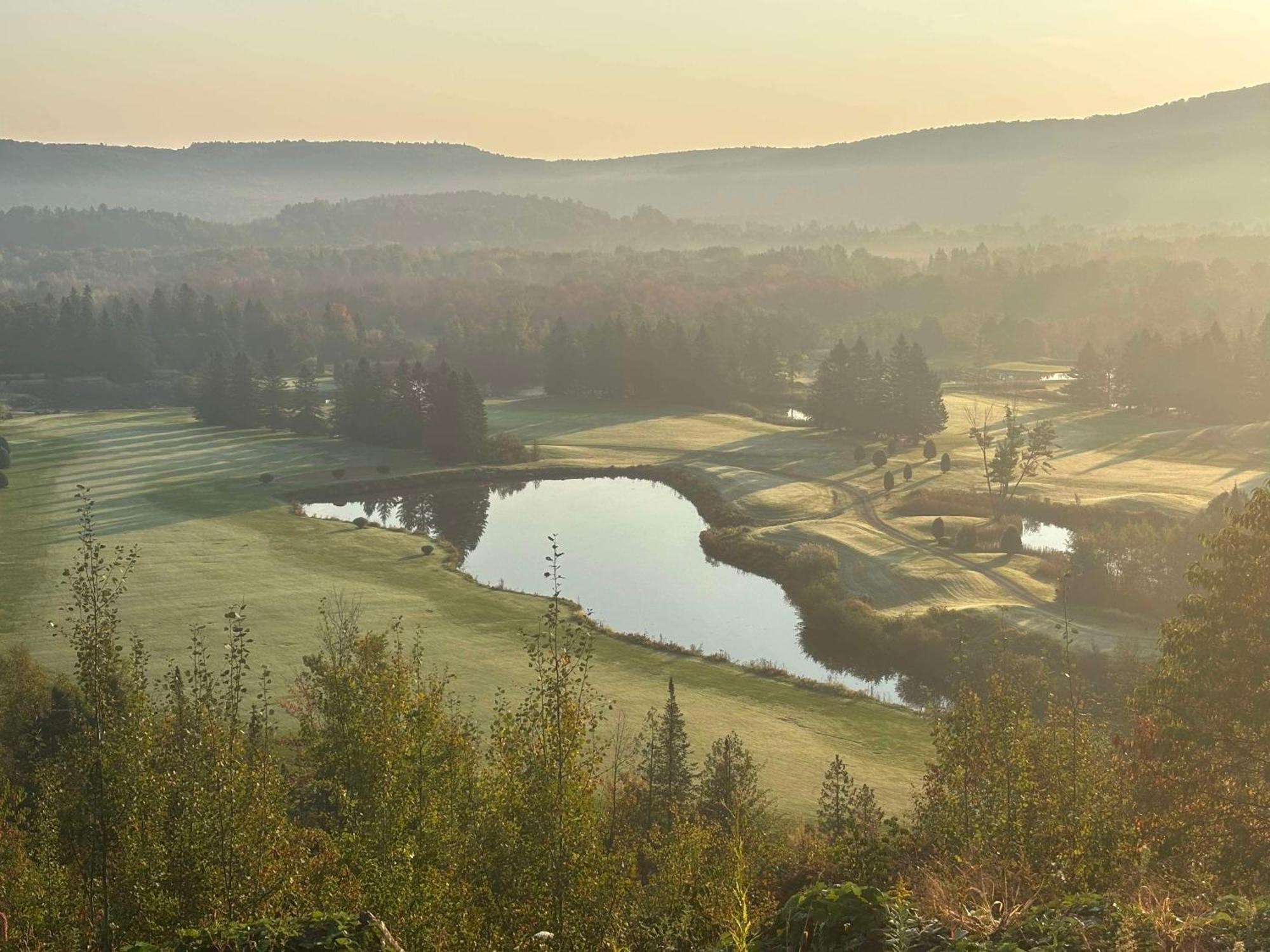 Le Sommet Du Golf Avec Spa Villa Saint Jean De Matha Bagian luar foto